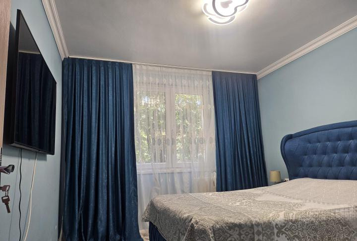 Apartament -3 camere -decomandat-Zona Colentina