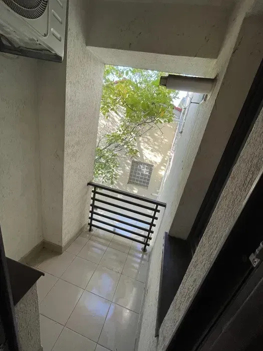 Apartament 2 camere-zona Damaroaia