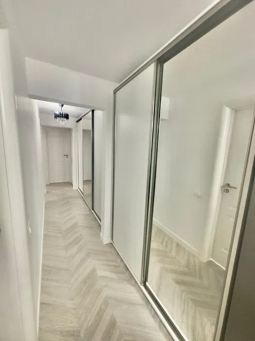 Apartament 3 camere-decomandat-zona Uverturii