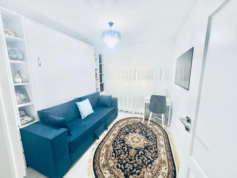 Apartament 3 camere-decomandat-zona Uverturii