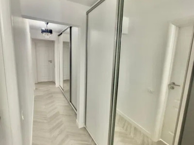 Apartament 3 camere-decomandat-zona Uverturii