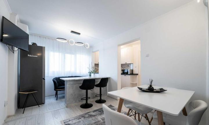 Apartament -2 camere -Zona Lacul Tei