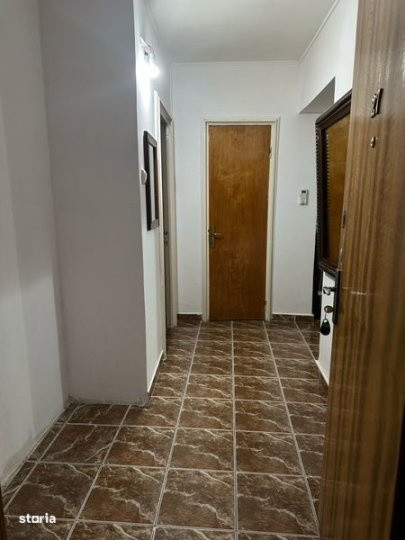 Apartament 3 camere decomandat Piata resita