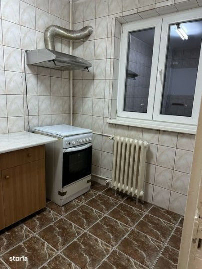 Apartament 3 camere decomandat Piata resita