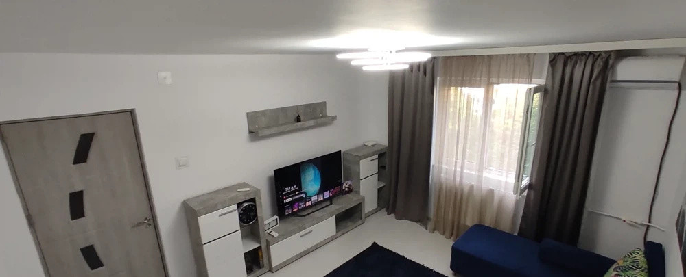 Vând apartament cu 2 camere Drumul Gazarului