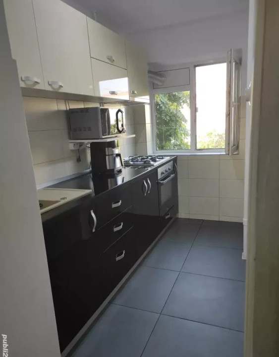 Vând apartament cu 2 camere Drumul Gazarului