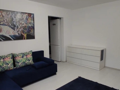 Vând apartament cu 2 camere Drumul Gazarului