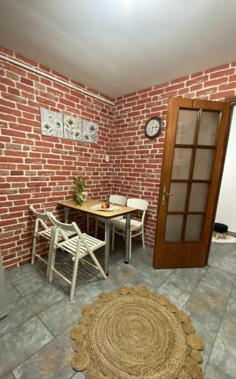 Apartament -2 camere -Zona Rahova-Margeanului