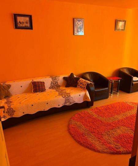 Apartament -3 camere -decomandat-Zona Rahova-Margeanului