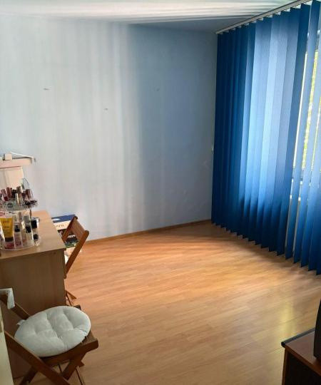 Apartament -3 camere -decomandat-Zona Rahova-Margeanului