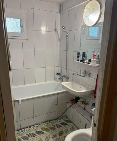 Apartament -3 camere -decomandat-Zona Rahova-Margeanului