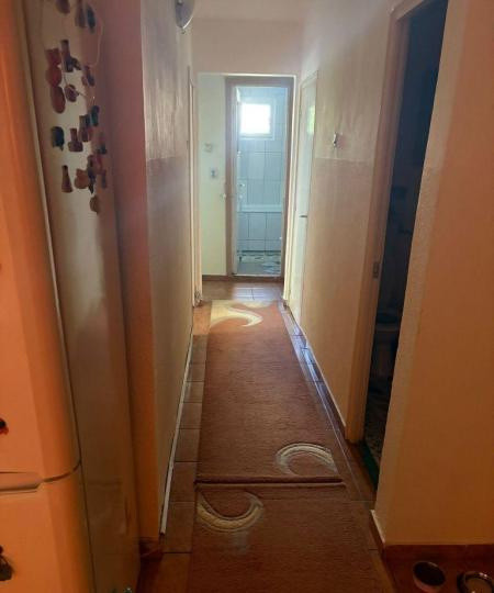 Apartament -3 camere -decomandat-Zona Rahova-Margeanului