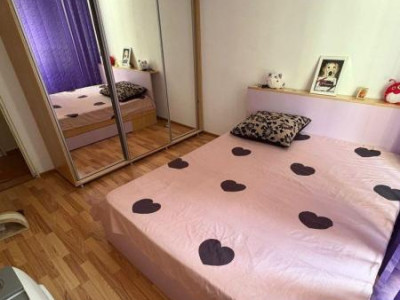 Apartament -3 camere -decomandat-Zona Rahova-Margeanului
