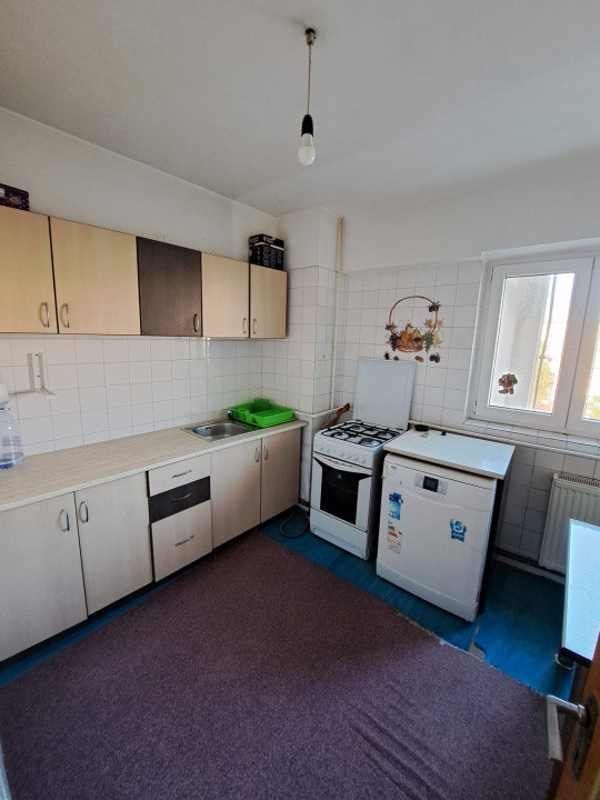 Apartament 4 camere-decomandat-zona Crangasi