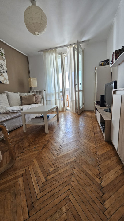 Apartament 3 camere - MOBILAT/UTILAT lux - La 2 minute de Metrou - zona Titan