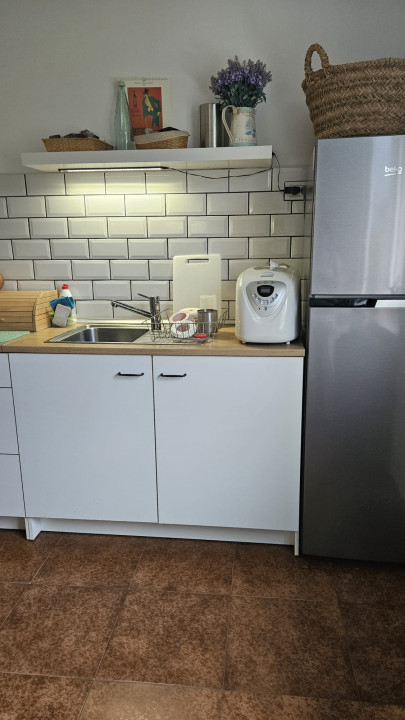 Apartament 3 camere - MOBILAT/UTILAT lux - La 2 minute de Metrou - zona Titan