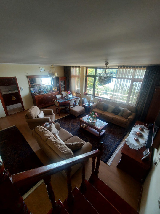 Apartament -5 camere -decomandat-Zona Fundeni