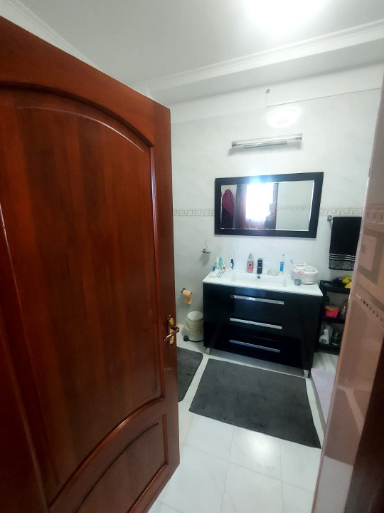 Apartament -5 camere -decomandat-Zona Fundeni