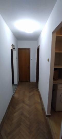 Apartament -3 camere -decomandat-Zona Titan