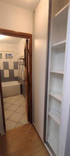 Apartament -3 camere -decomandat-Zona Titan