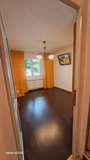 Apartament -4 camere -semidecomandat-Zona Sebastian-Ferentari
