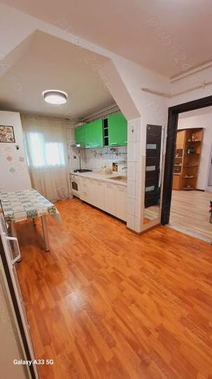 Apartament -4 camere -semidecomandat-Zona Sebastian-Ferentari