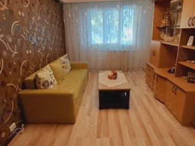 Apartament -4 camere -semidecomandat-Zona Sebastian-Ferentari