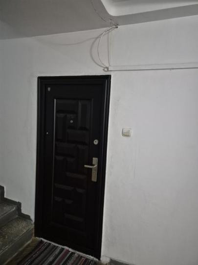 Apartament -2 camere -Zona Margeanului
