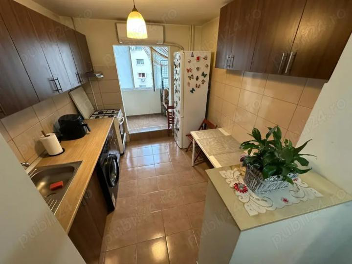 Apartament -3 camere -decomandat-Zona Dristor