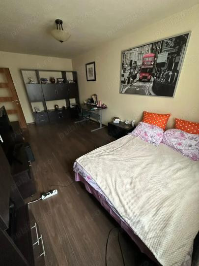 Apartament -3 camere -decomandat-Zona Dristor