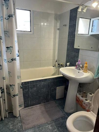 Apartament -3 camere -decomandat-Zona Dristor