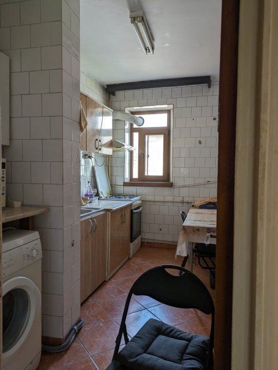 Apartament 3 camere semidecomandat - Bd Tineretului 