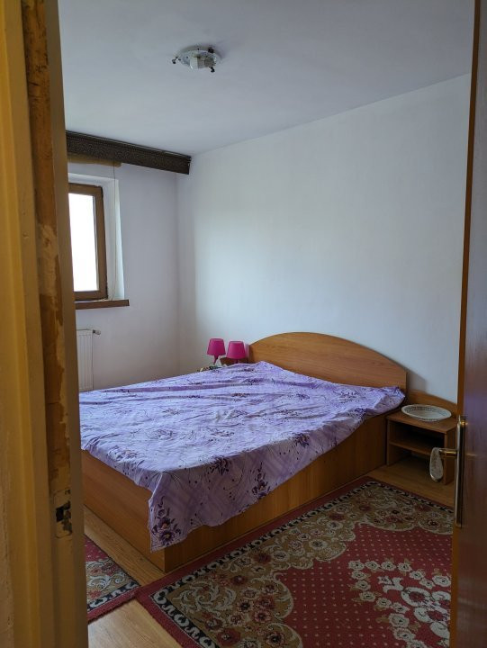 Apartament 3 camere semidecomandat - Bd Tineretului 