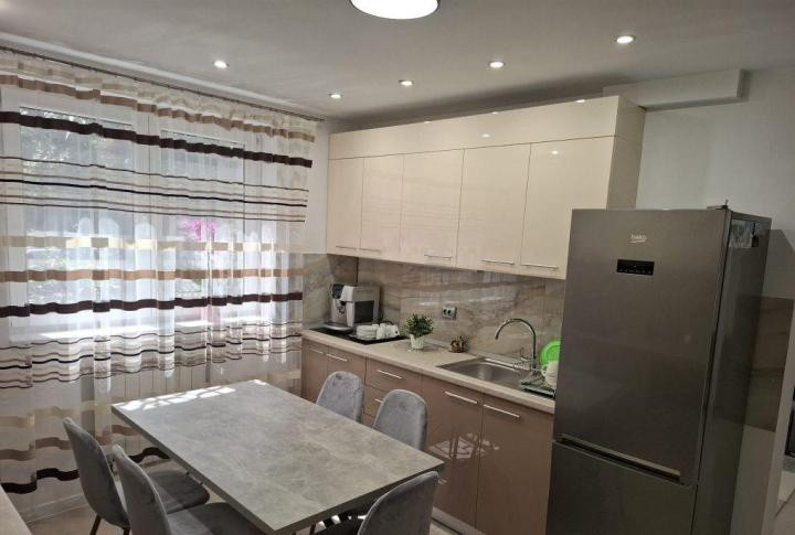 Apartament 3 Camere Trafic Greu -Nasud
