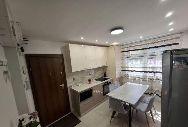 Apartament 3 Camere Trafic Greu -Nasud
