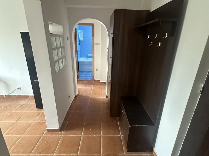 Apartament 2 camere-decomandat-centrala proprie-metrou Lujerului