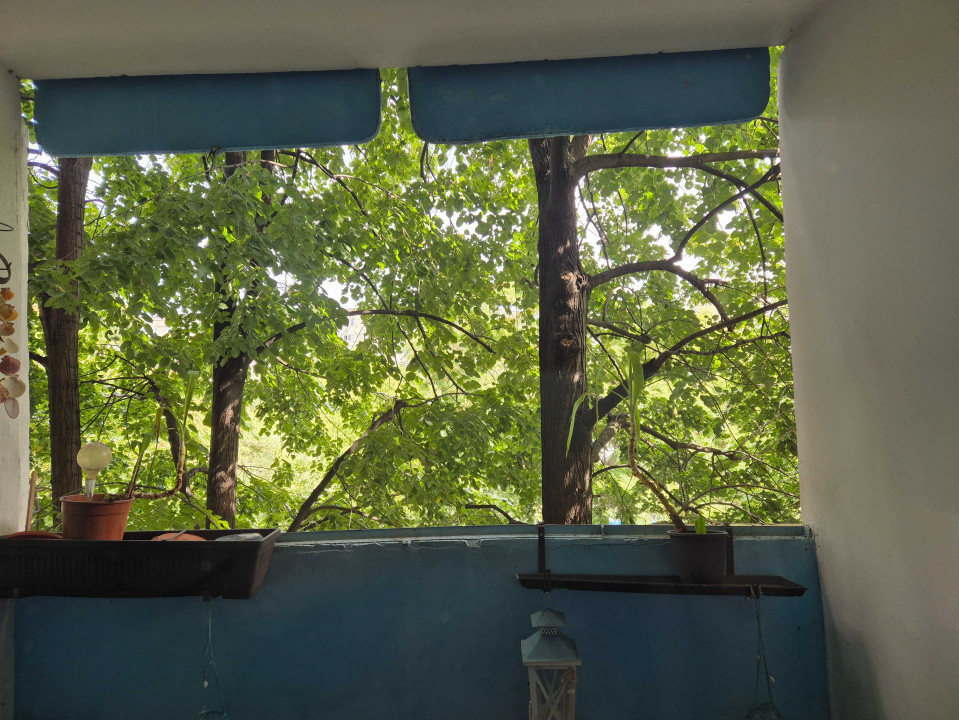 Apartament 4 camere + boxa subsol-  zona Berceni