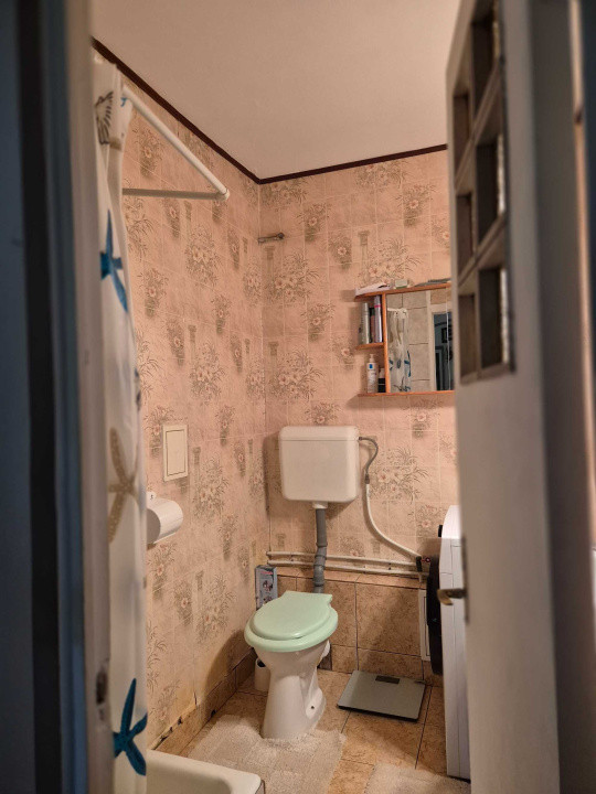 Apartament 4 camere + boxa subsol-  zona Berceni