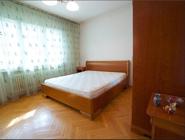 Apartament 2 camere spatios-decomandat-terasa-boxa- zona Favorit