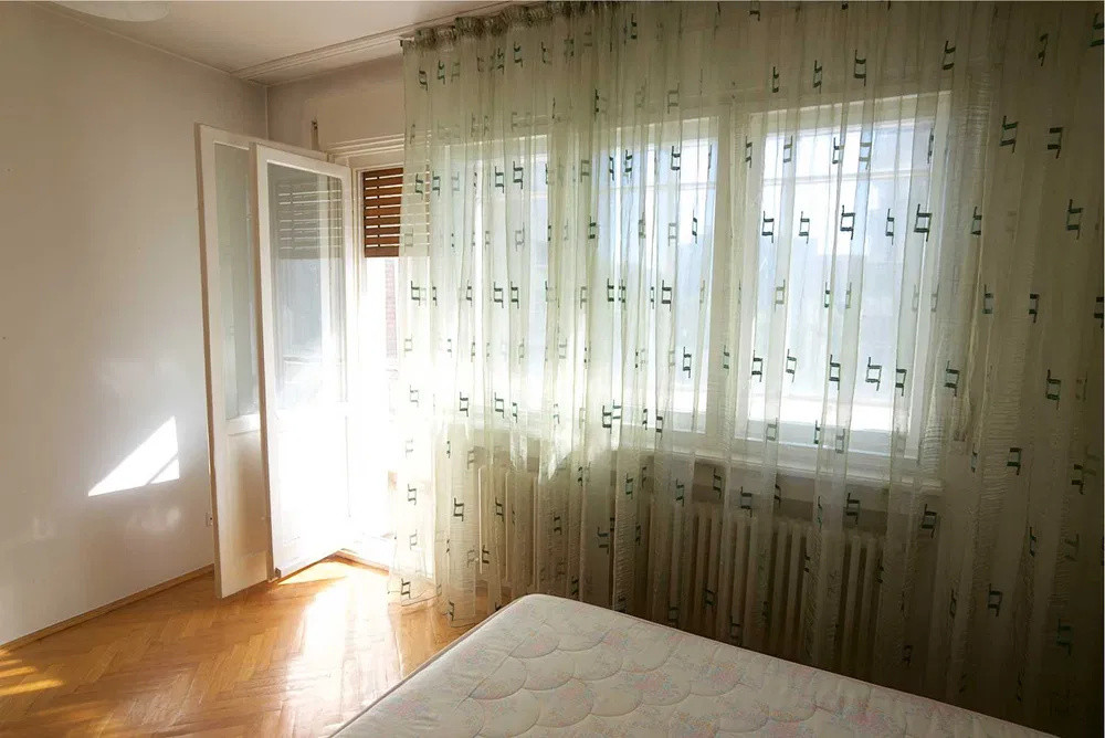 Apartament 2 camere spatios-decomandat-terasa-boxa- zona Favorit