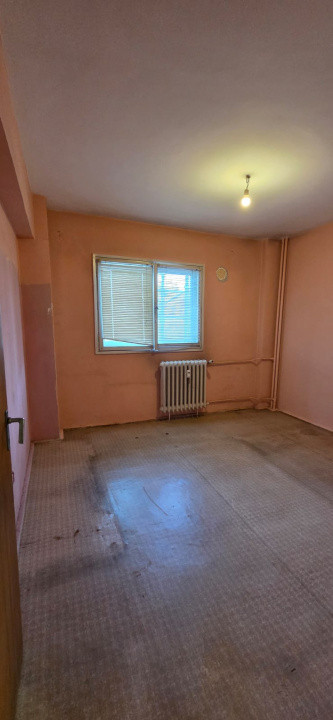 Apartament-4-camere-CENTRALA-OLTENTEI-SCOALA-DE-POLITIE