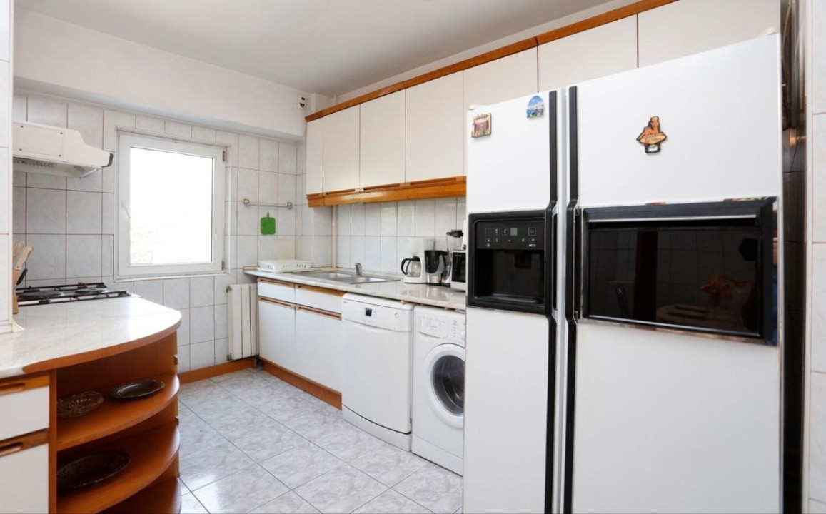 Apartament de inchiriat-2 camere-semidecomandat-ultracentra- Piata Victoriei