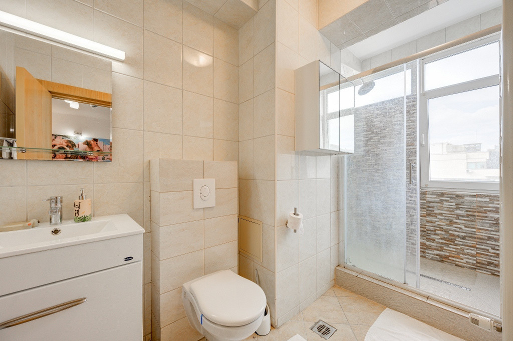 Apartament 4 camere+2 locuri parcare subteran-zona Floreasca
