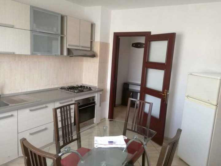 Apartament 2 camere - decomandat- ultracentral- zona Unirii