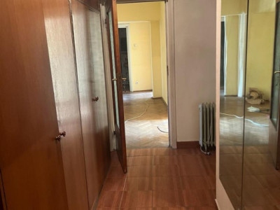 Apartament 4 Camere Decomandat 92 Mp Zona Titulescu 