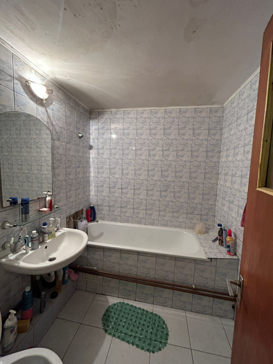 Apartament 4 Camere cu Centrala Proprie - Salaj Rahova