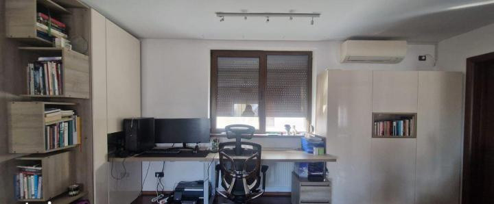 Apartament 2 camere-centrala proprie-zona Piata Alba Iulia