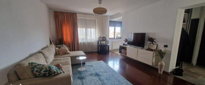 Apartament 2 camere-centrala proprie-zona Piata Alba Iulia