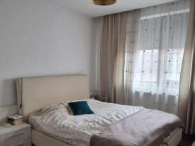 Apartament 2 camere-centrala proprie-zona Piata Alba Iulia